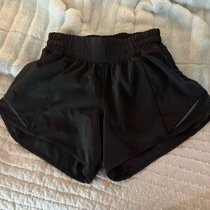 lulu lemon Hotty Hots 2 tall